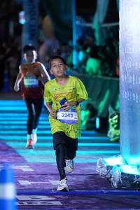 BIB: 3243
                            <button type="button" onclick="openModal(26223085)" class="btn btn-primary btn-sm float-right btn-popup" data-toggle="modal" data-target=".modal-high-quality">
                        <i class="fas fa-shopping-cart"></i> Add to Cart
                    </button>
                                            <button type="button" onclick="isThisMe(26223085, true)" class="btn btn-success btn-sm float-right btn-popup btn-isme hidden" data-toggle="tooltip" data-placement="bottom" title="นี่คือรูปของคุณใช่ไหม คลิกที่นี่เพื่อเอาเข้าอัลบั้ม">
                        <i class="fas fa-plus"></i> Add to album
                    </button>
                    <button type="button" onclick="isThisMe(26223085, false)" class="btn btn-warning btn-sm float-right btn-popup btn-isnotme hidden">
                        <i class="fas fa-ban"></i> Remove from album
                    </button>